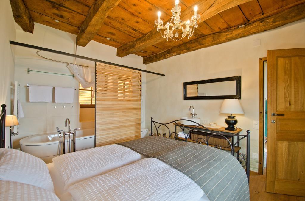 Case Di Sotto, House & Breakfast Muralto Chambre photo