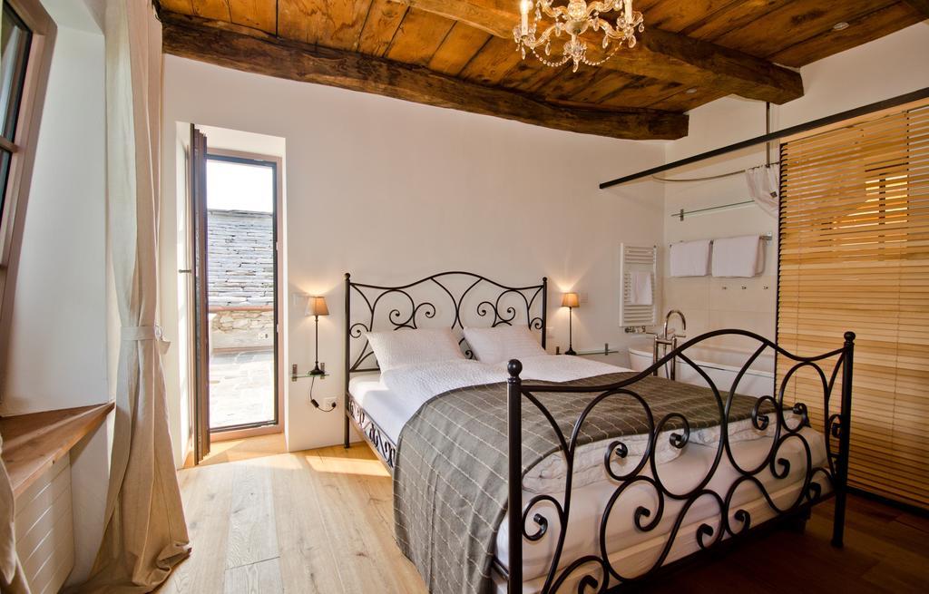Case Di Sotto, House & Breakfast Muralto Chambre photo