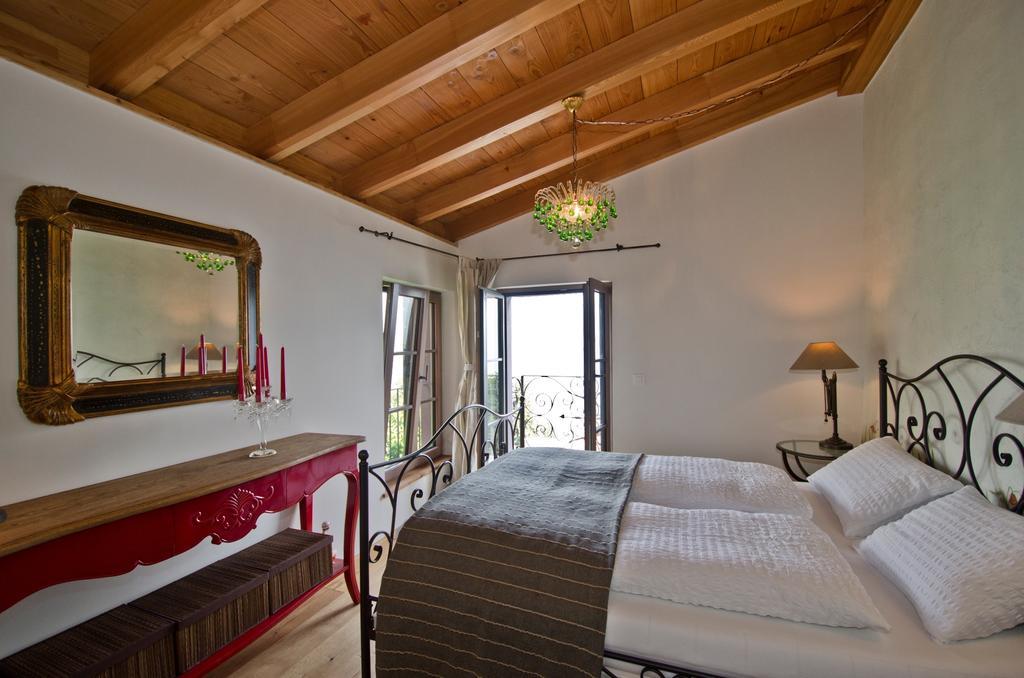 Case Di Sotto, House & Breakfast Muralto Chambre photo